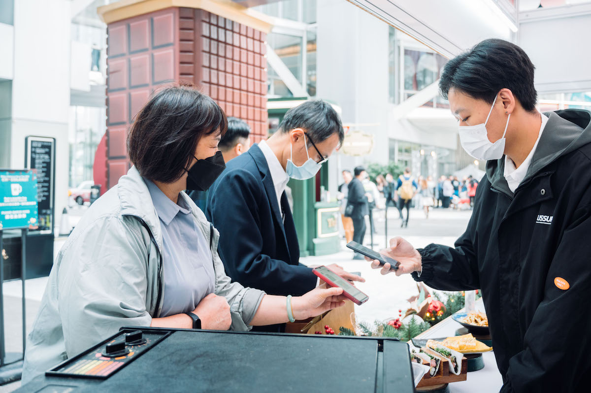 White Christmas Street Fair