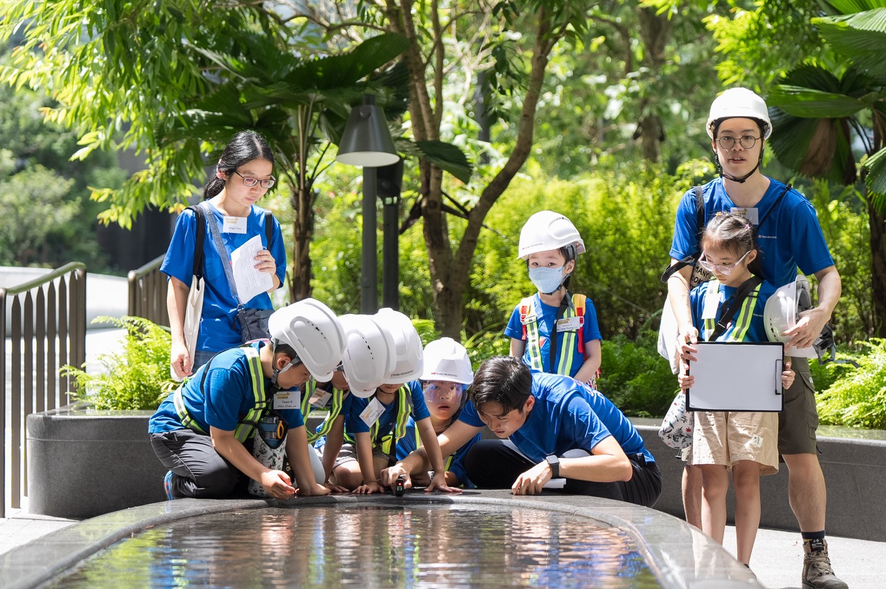 <span class='h6 text-black'>My Construction Hero</span>