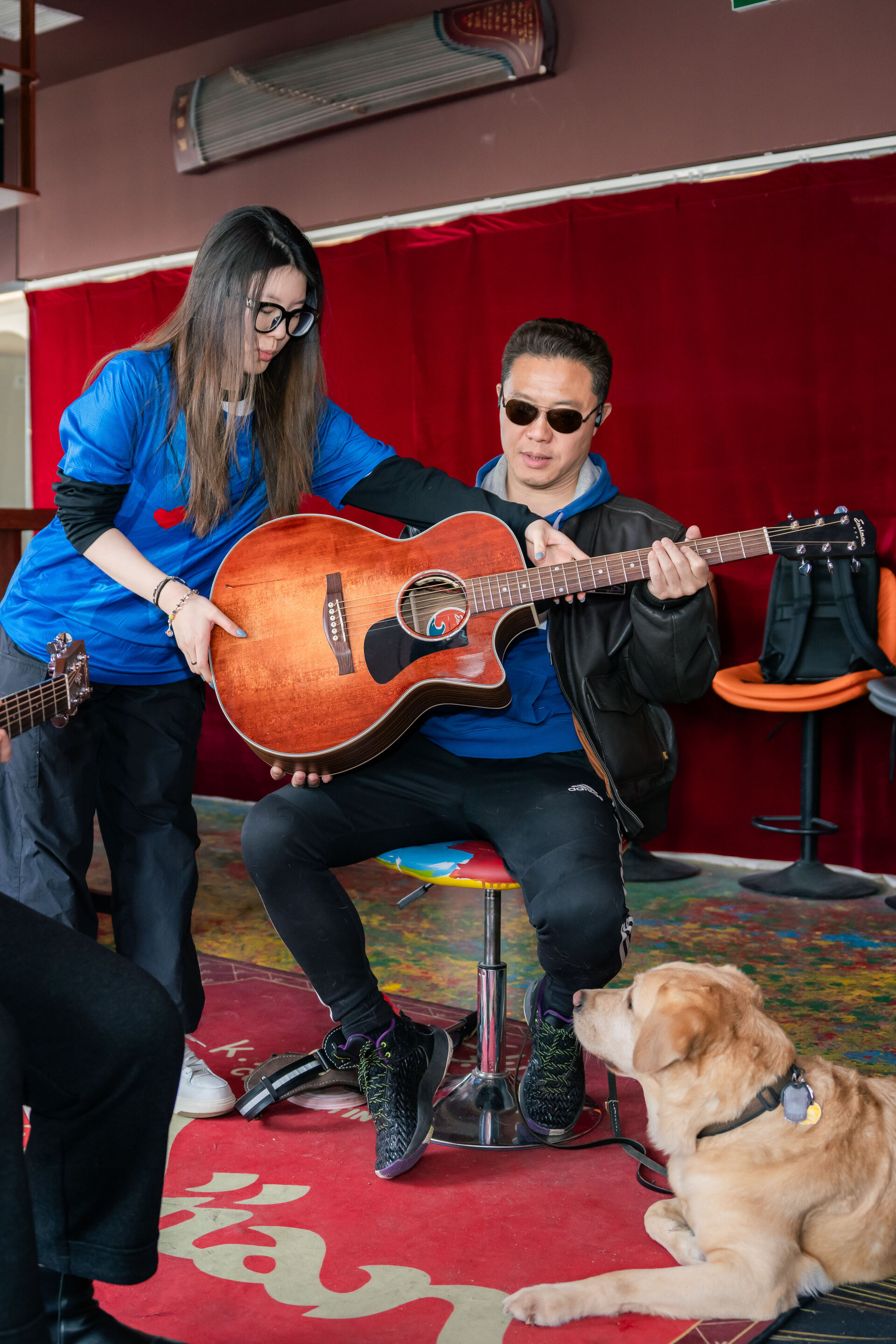 Assisting People with Sight Limitations