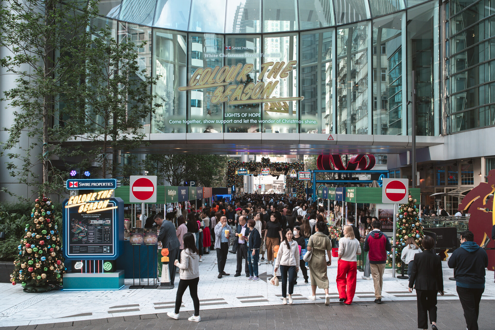 White Christmas Street Fair 2025