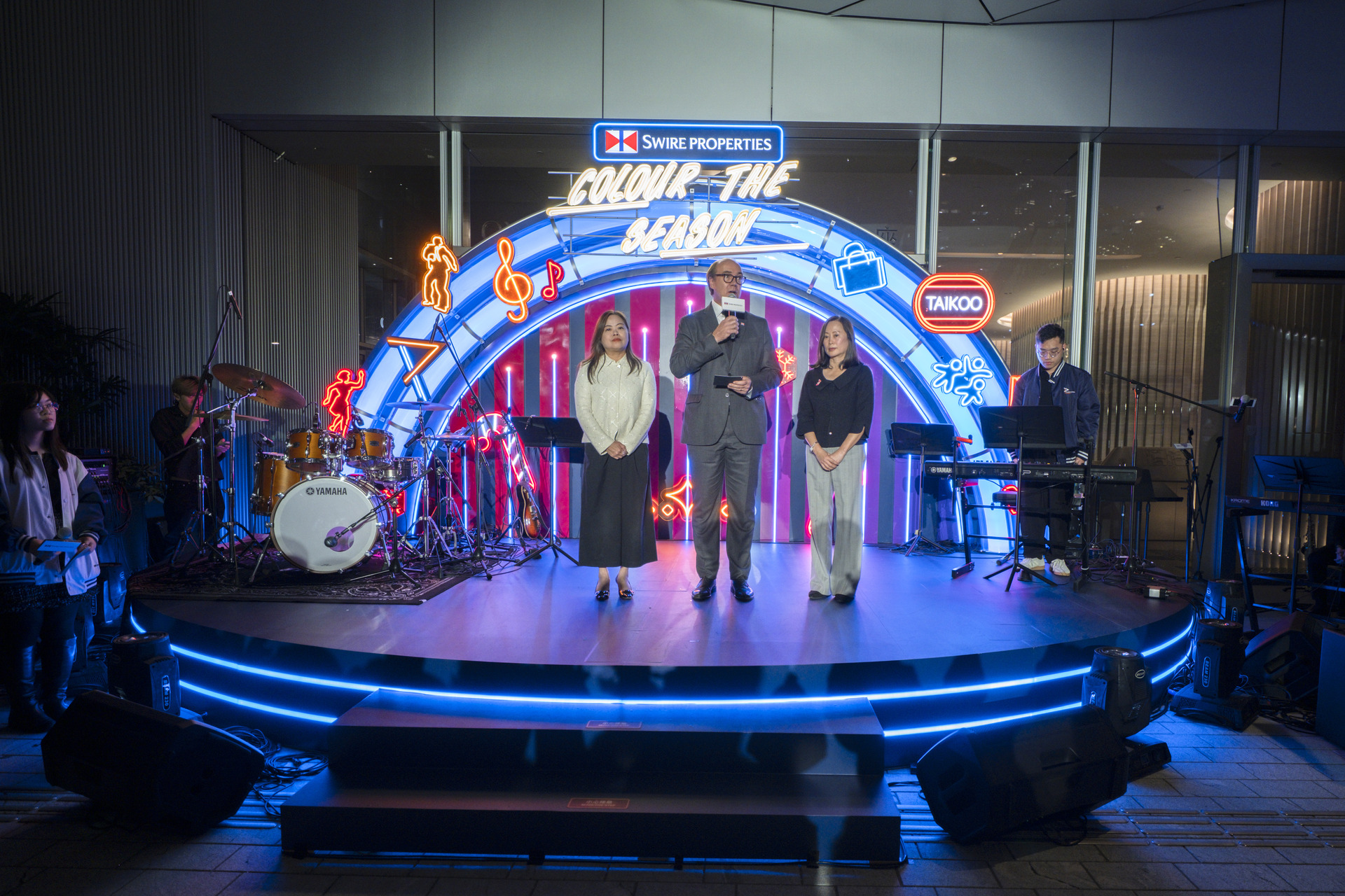 White Christmas Street Fair 2025